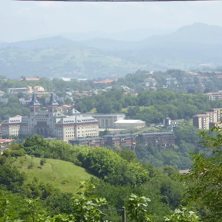 Cr Luarri Πανσιόν 3*