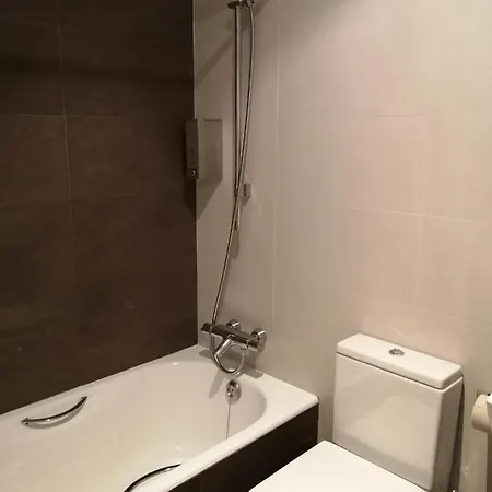 Cr Luarri ゲストハウス 3*