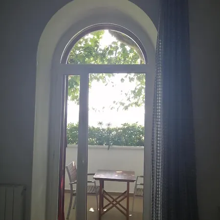 Cr Luarri Πανσιόν 3*