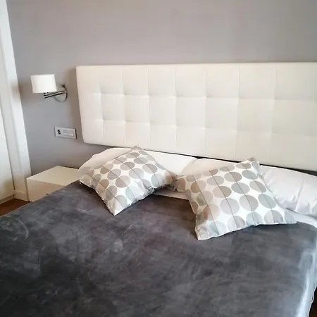 Cr Luarri Πανσιόν