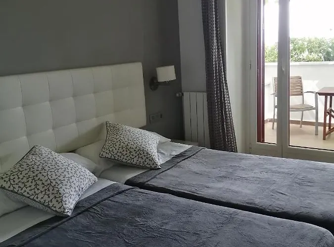 Cr Luarri Guest house